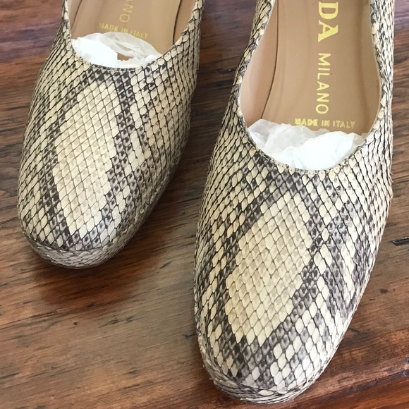 PRADA RARE VINTAGE AUTHENTIC SNAKESKIN HEELS - Picture 14 of 16